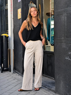 Pantalón recto confort beige claro