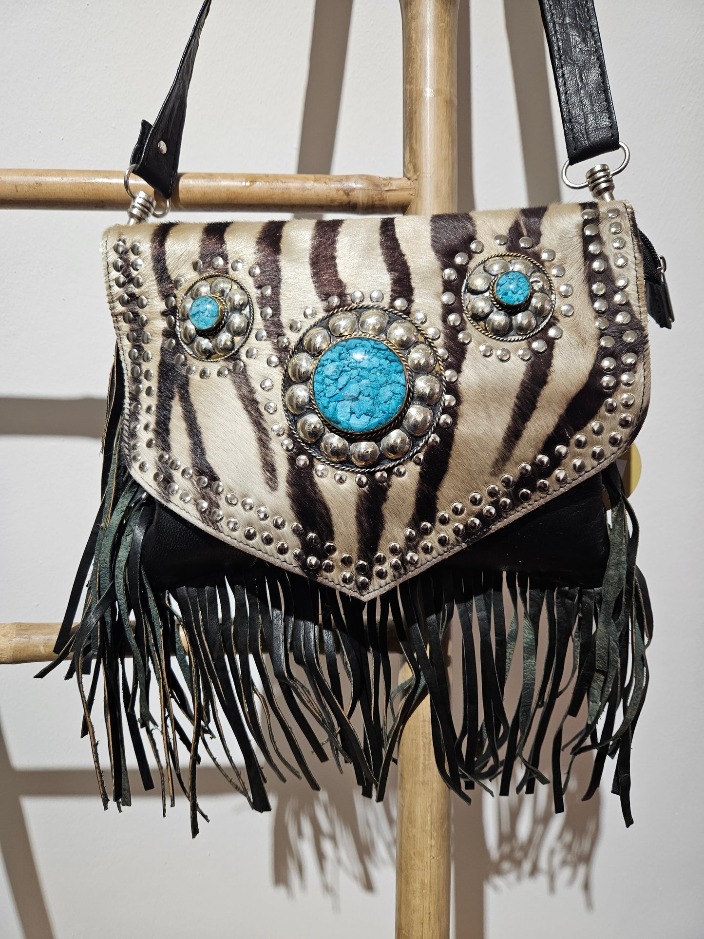 Bolso flecos piel pelo cebra