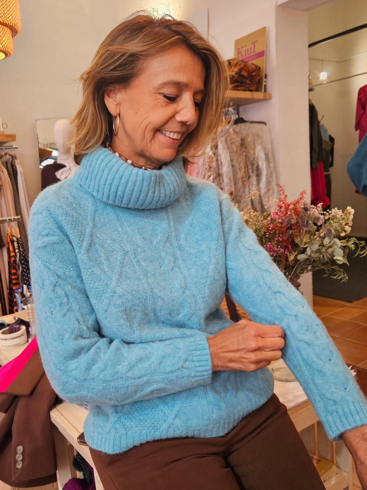 Jersey cuello vuelto azul turquesa