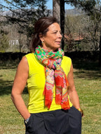 Fular flores fondo verde