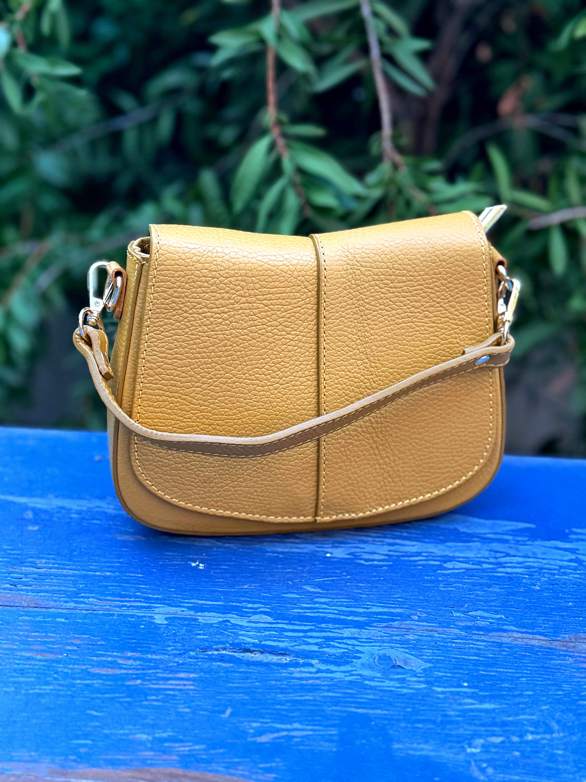 Bolso de hombro de piel Hemme mostaza