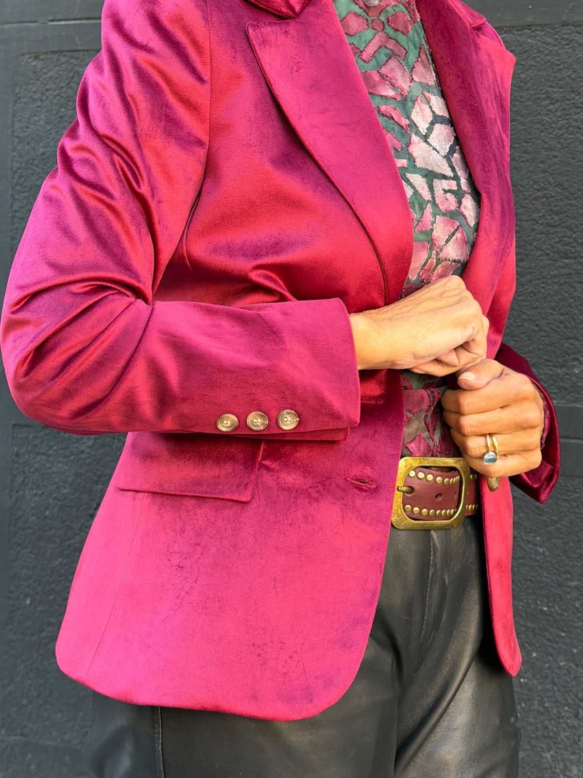 Blazer Kate de terciopelo granate