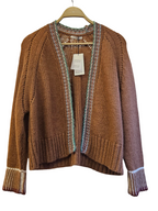 Chaqueta marrón con ribete