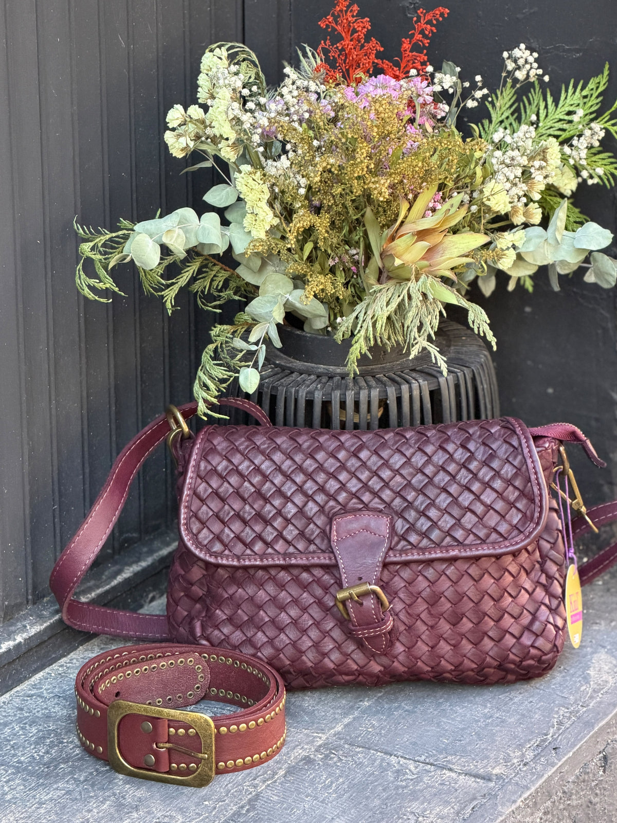 Bolso de piel trenzada granate